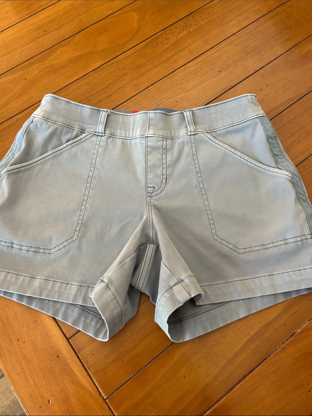 Spanx Women’s Medium Light Blue Denim Utility Shorts 29” Waist